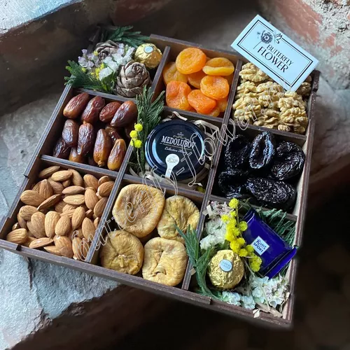 BOX "Весеннее ассорти сухофруктов"